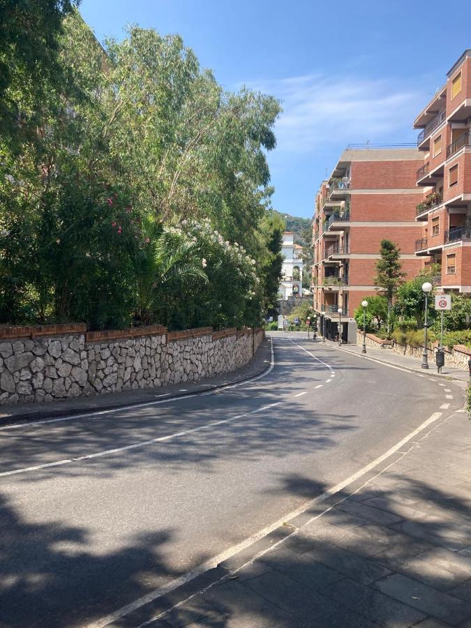 La Reginella Apartment Sorrento Exterior photo
